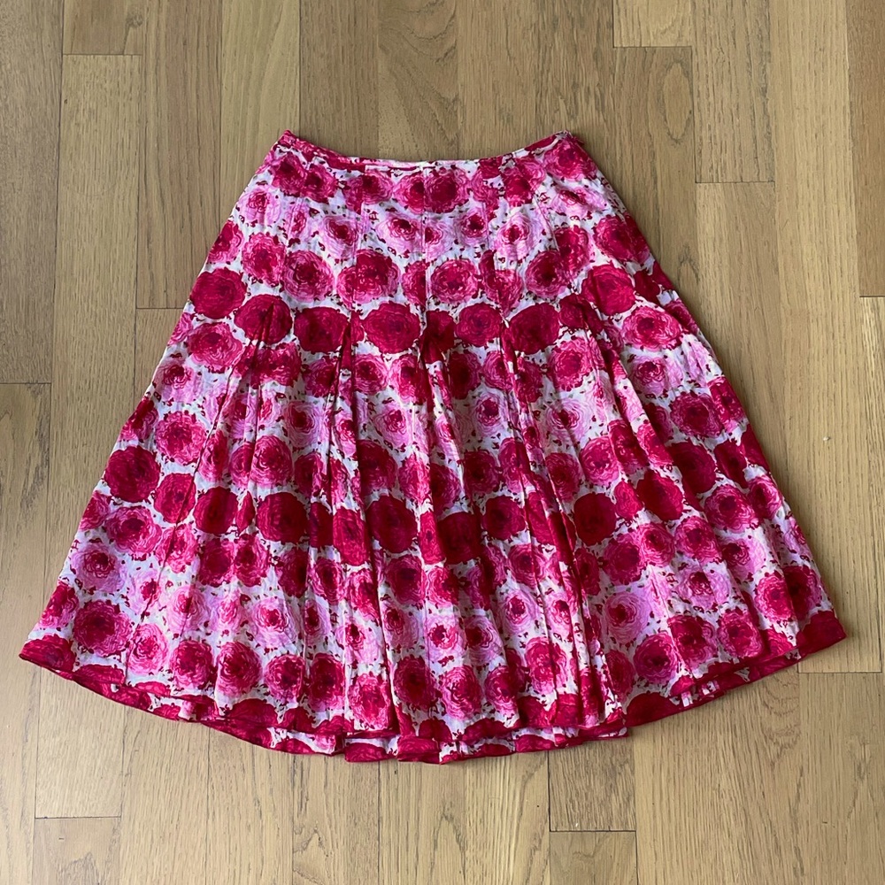 Ann Taylor red & pink floral skirt. Size 2